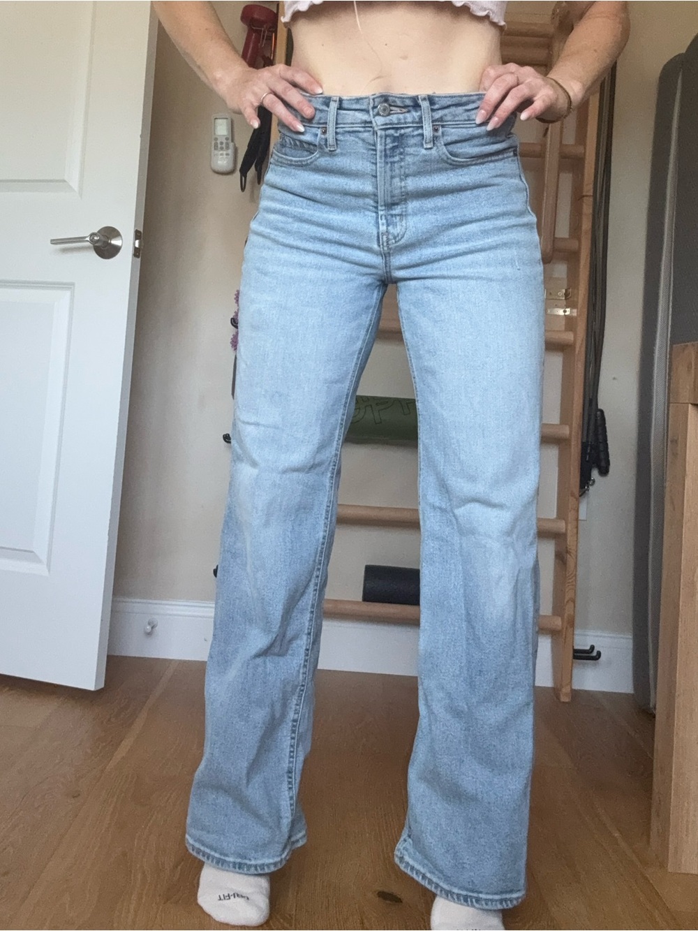 Wide Leg High-Rise Light Blue Jeans - Women